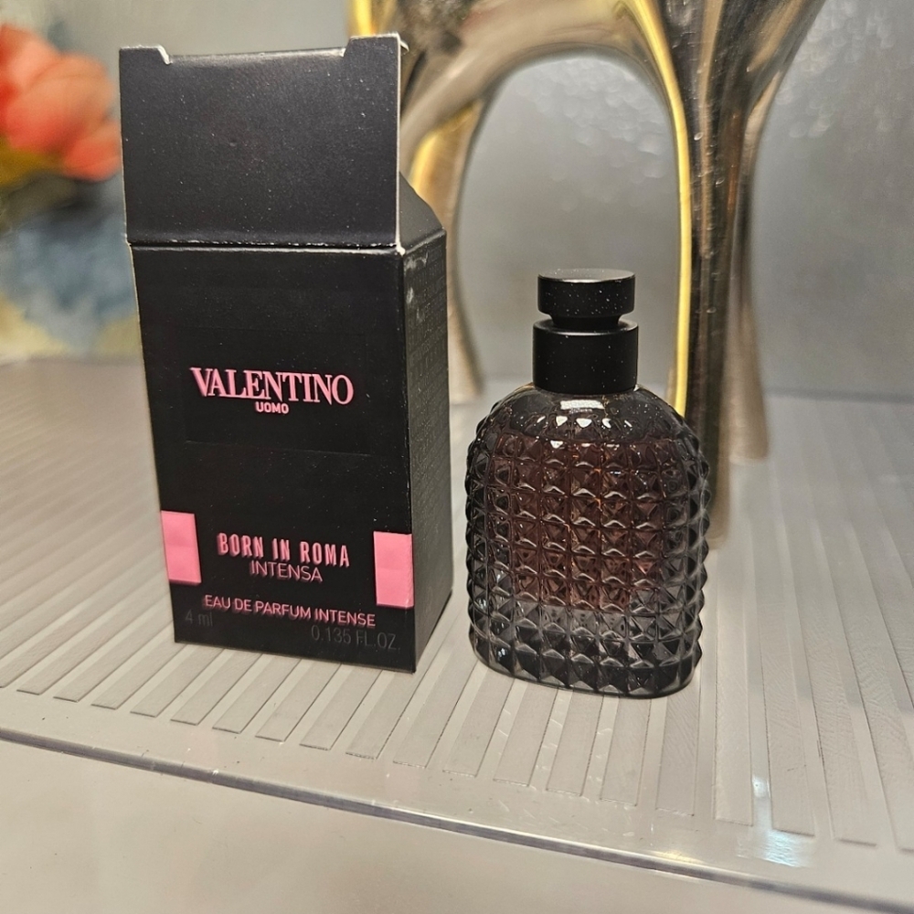 Valentino Uomo Born in Roma Intensa Eau de Parfum Intense - - Picture 3 of 5